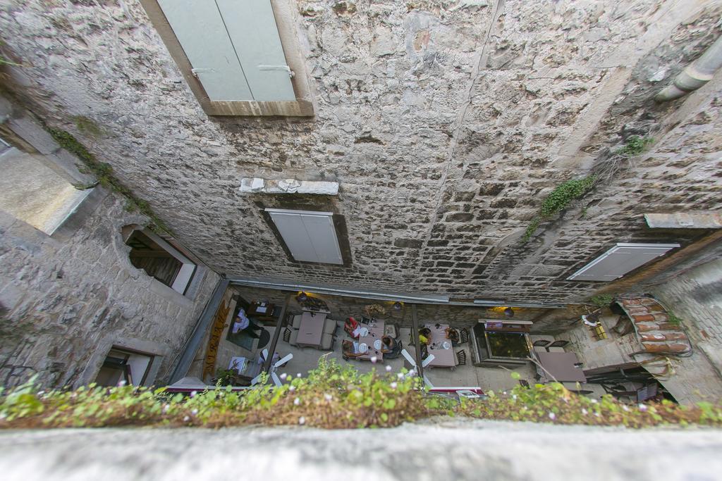 City Hostel Trogir Ruang foto